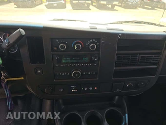 2017 Chevrolet Express 3500 Passenger Van LS 1LS 155.0" WB - miniatura 7