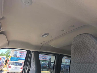 2017 Chevrolet Express 3500 Passenger Van LS 1LS 155.0" WB - miniatura 8