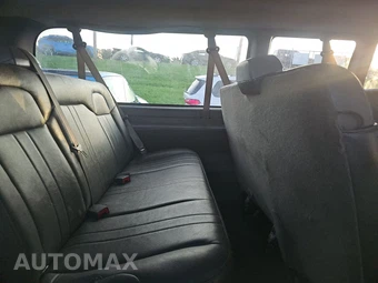 2017 Chevrolet Express 3500 Passenger Van LS 1LS 155.0" WB - miniatura 14