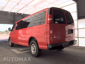 2017 Chevrolet Express 3500 Passenger Van LS 1LS 155.0" WB - miniatura 6