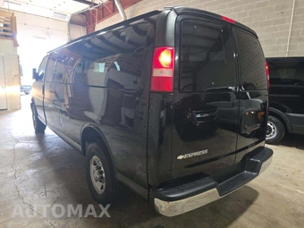 2017 Chevrolet Express 3500 Passenger Van LT 1LT 155.0" WB - miniatura 2