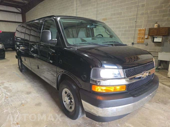 2017 Chevrolet Express 3500 Passenger Van LT 1LT 155.0" WB - miniatura 4