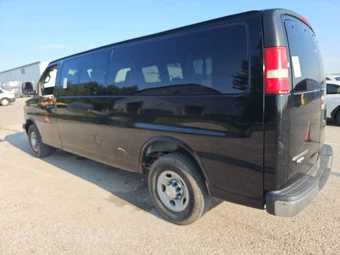 2017 Chevrolet Express 3500 Passenger Van LT 1LT 155.0" WB - miniatura 6