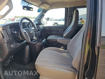 2017 Chevrolet Express 3500 Passenger Van LT 1LT 155.0" WB - miniatura 7