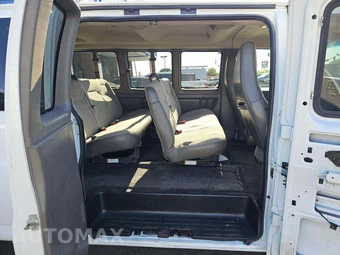 2017 Chevrolet Express 3500 Passenger Van LT 1LT 155.0" WB – miniatura 16
