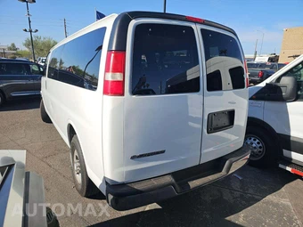 2017 Chevrolet Express 3500 Passenger Van LT 1LT 155.0" WB – miniatura 2