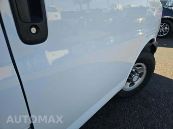 2017 Chevrolet Express 3500 Passenger Van LT 1LT 155.0" WB – miniatura 31