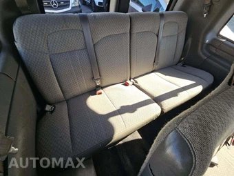 2017 Chevrolet Express 3500 Passenger Van LT 1LT 155.0" WB – miniatura 36