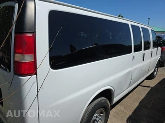 2017 Chevrolet Express 3500 Passenger Van LT 1LT 155.0" WB - miniatura 4