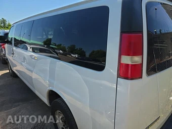 2017 Chevrolet Express 3500 Passenger Van LT 1LT 155.0" WB - miniatura 6