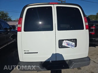 2017 Chevrolet Express 3500 Passenger Van LT 1LT 155.0" WB – miniatura 5