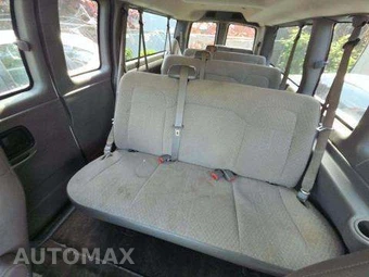 2017 Chevrolet Express 3500 Passenger Van LT 1LT 155.0" WB - miniatura 13