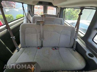 2017 Chevrolet Express 3500 Passenger Van LT 1LT 155.0" WB - miniatura 14