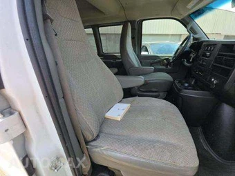 2017 Chevrolet Express 3500 Passenger Van LT 1LT 155.0" WB - miniatura 19
