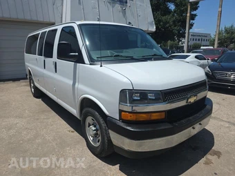 2017 Chevrolet Express 3500 Passenger Van LT 1LT 155.0" WB - miniatura 3
