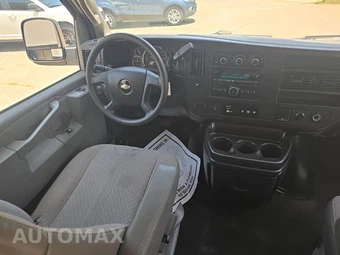 2017 Chevrolet Express 3500 Passenger Van LT 1LT 155.0" WB - miniatura 8
