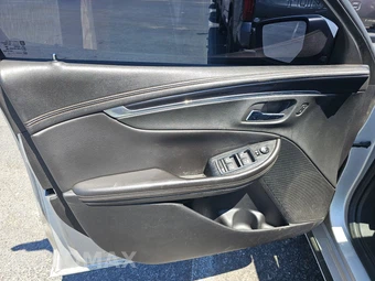 2017 Chevrolet Impala LT 1LT – miniatura 9