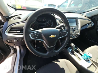 2017 Chevrolet Malibu LS 1FL – miniatura 10