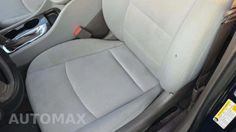 2017 Chevrolet Malibu LS 1FL – miniatura 23