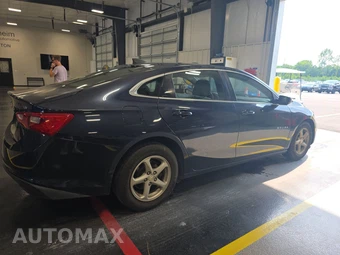 2017 Chevrolet Malibu LS 1FL – miniatura 4