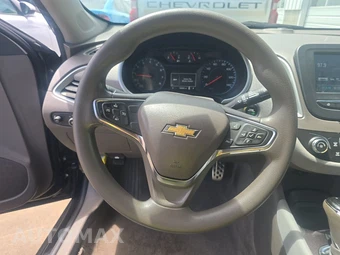 2017 Chevrolet Malibu LS 1LS – miniatura 10