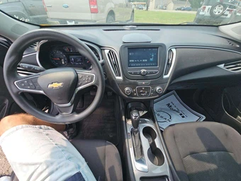 2017 Chevrolet Malibu LS 1LS - miniatura 10