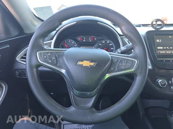 2017 Chevrolet Malibu LS 1LS – miniatura 10