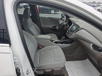 2017 Chevrolet Malibu LS 1LS – miniatura 8