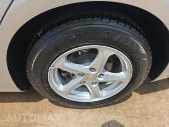 2017 Chevrolet Malibu LS 1LS – miniatura 11