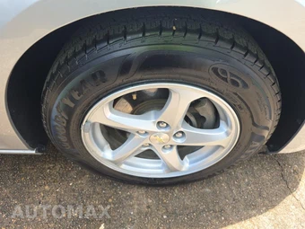 2017 Chevrolet Malibu LS 1LS – miniatura 9