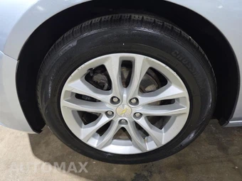 2017 Chevrolet Malibu LT 1LT – miniatura 8