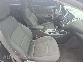 2017 Chevrolet Malibu LT 1LT – miniatura 8