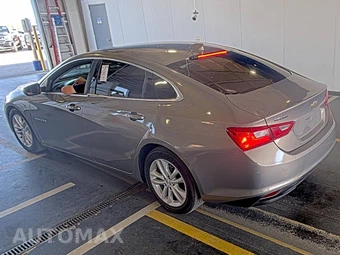 2017 Chevrolet Malibu LT 1LT – miniatura 6