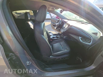 2017 Chevrolet Malibu LT 1LT – miniatura 8