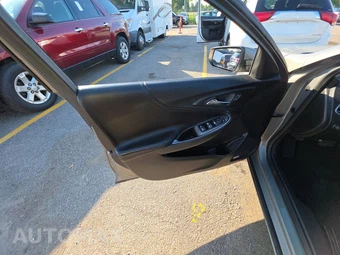 2017 Chevrolet Malibu LT 1LT – miniatura 9