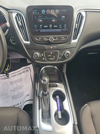 2017 Chevrolet Malibu LT 1LT – miniatura 11