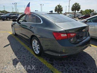 2017 Chevrolet Malibu LT 1LT – miniatura 2