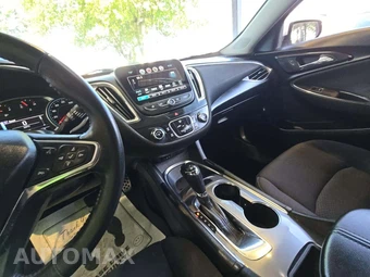 2017 Chevrolet Malibu LT 1LT – miniatura 10
