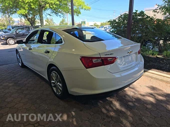 2017 Chevrolet Malibu LT 1LT – miniatura 2