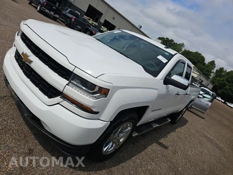 2017 Chevrolet Silverado 1500 Custom Extended Cab Medium Bed 1CX