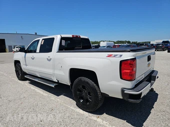 2017 Chevrolet Silverado 1500 LT Z71 Crew Cab Medium Bed 2LT – miniatura 6