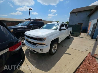 2017 Chevrolet Silverado 1500 LT Z71 Crew Cab Short Bed 2LT