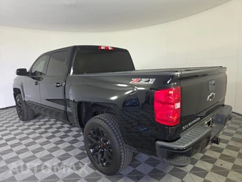 2017 Chevrolet Silverado 1500 LT Z71 Crew Cab Short Bed 2LT - miniatura 6