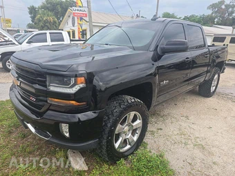 2017 Chevrolet Silverado 1500 LT Z71 Crew Cab Short Bed 2LT