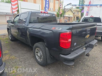 2017 Chevrolet Silverado 1500 LT Z71 Crew Cab Short Bed 2LT - miniatura 2