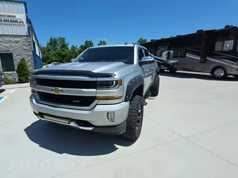 2017 Chevrolet Silverado 1500 LT Z71 Crew Cab Short Bed 2LT