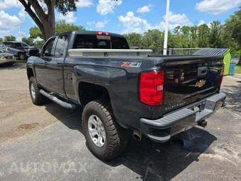 2017 Chevrolet Silverado 1500 LT Z71 Extended Cab Medium Bed 2LT - miniatura 2