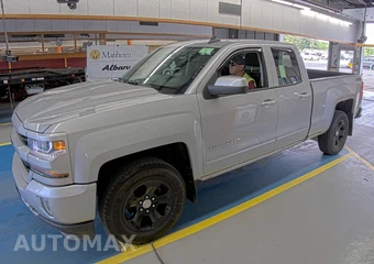 2017 Chevrolet Silverado 1500 LT Z71 Extended Cab Medium Bed 2LT