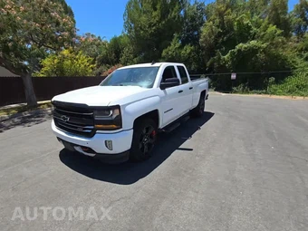 2017 Chevrolet Silverado 1500 LT Z71 Extended Cab Medium Bed 2LT