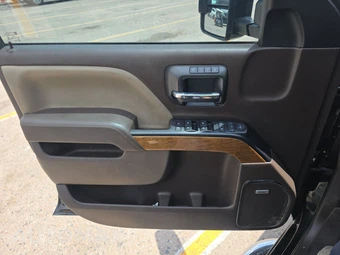2017 Chevrolet Silverado 1500 LTZ Crew Cab Medium Bed 1LZ - miniatura 9